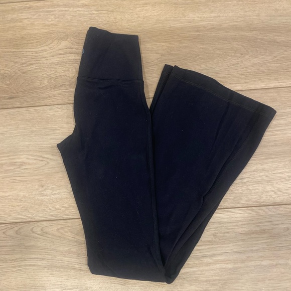 TNA Black Flared Leggings - Picture 5 of 6